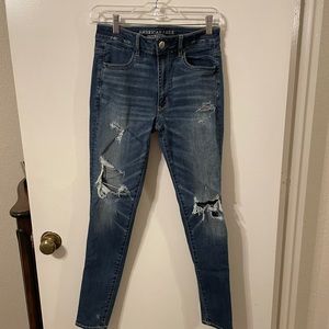 High rise Skinny American Eagle jeans. Size 8
